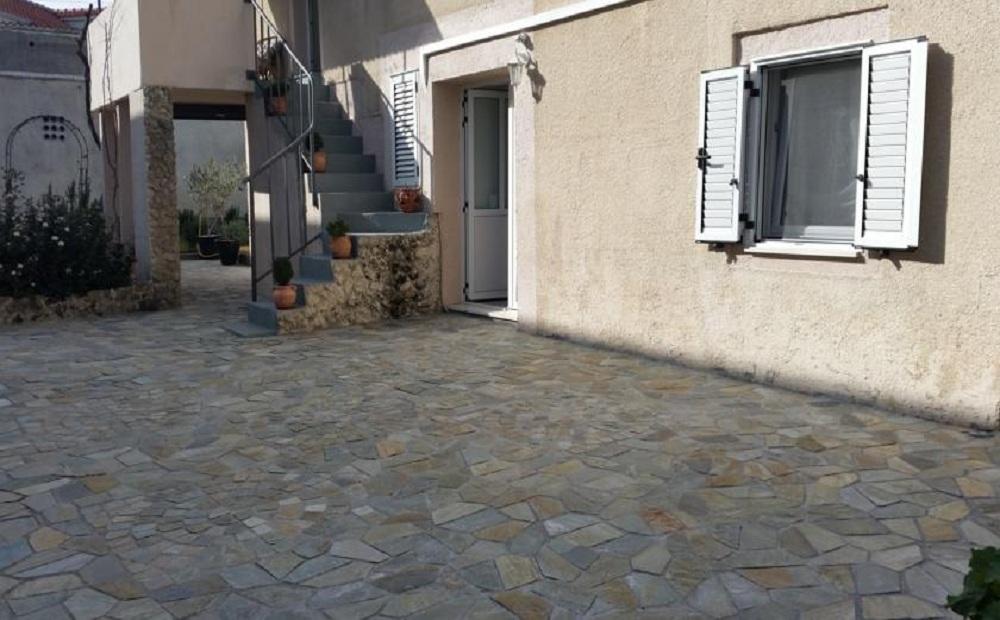 Apartments Mali Raj Vranjic Exteriör bild